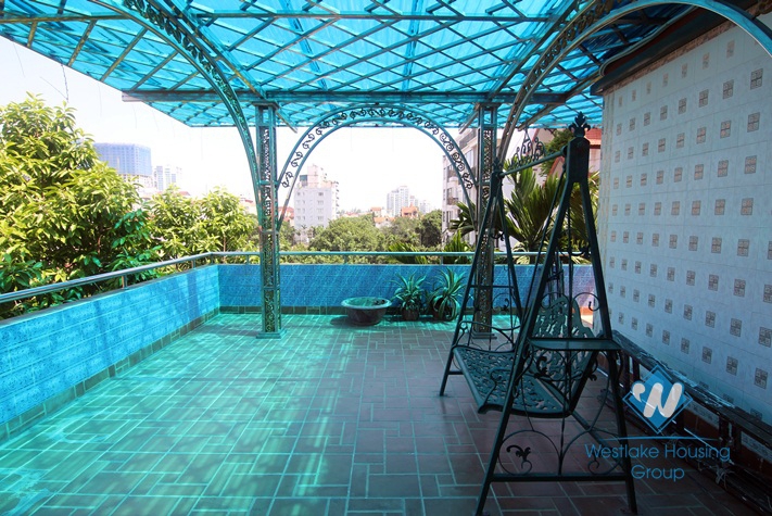 Nice 02 bedrooms apartment for rent in To Ngoc Van street